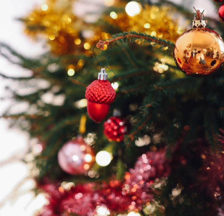 Why Unlit Artificial Christmas Trees are a Perfect Choice